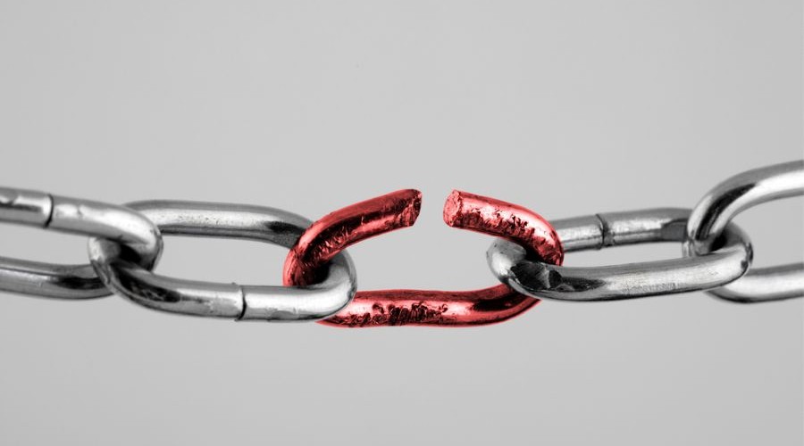 chain with a weak link_shutterstock_2008323182 900x500