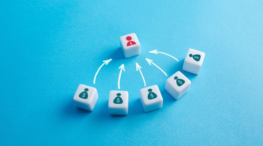 donor management_shutterstock_2148847557 900x500