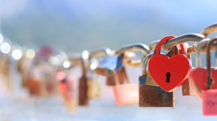 old red heart shaped lock_shutterstock_2374081623 900x500