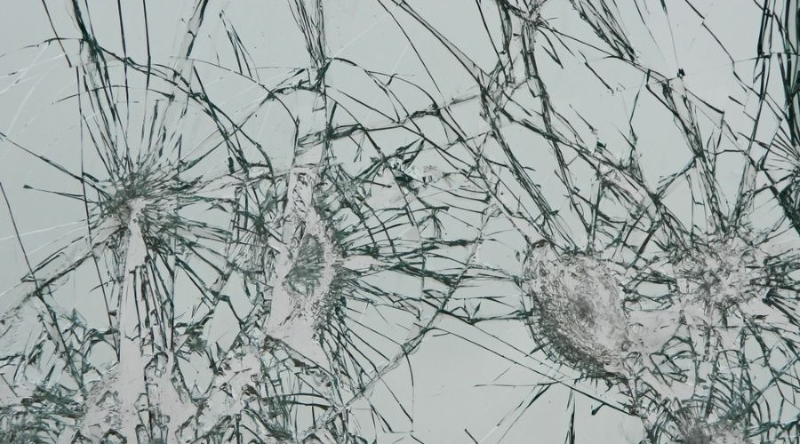 fractured glass_shutterstock_1014316945 900x500