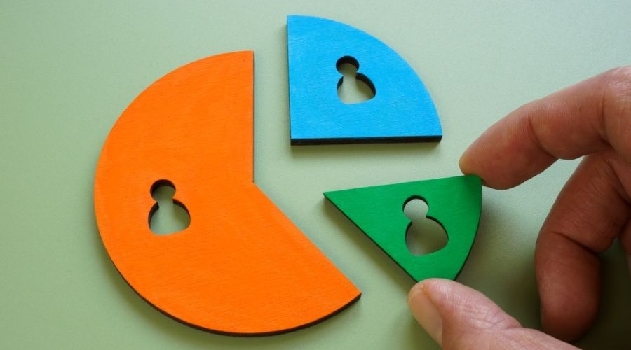 shared data_shutterstock_2663649507 900x500